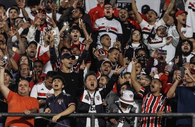 São Paulo empata com Botafogo e fica fora do G4